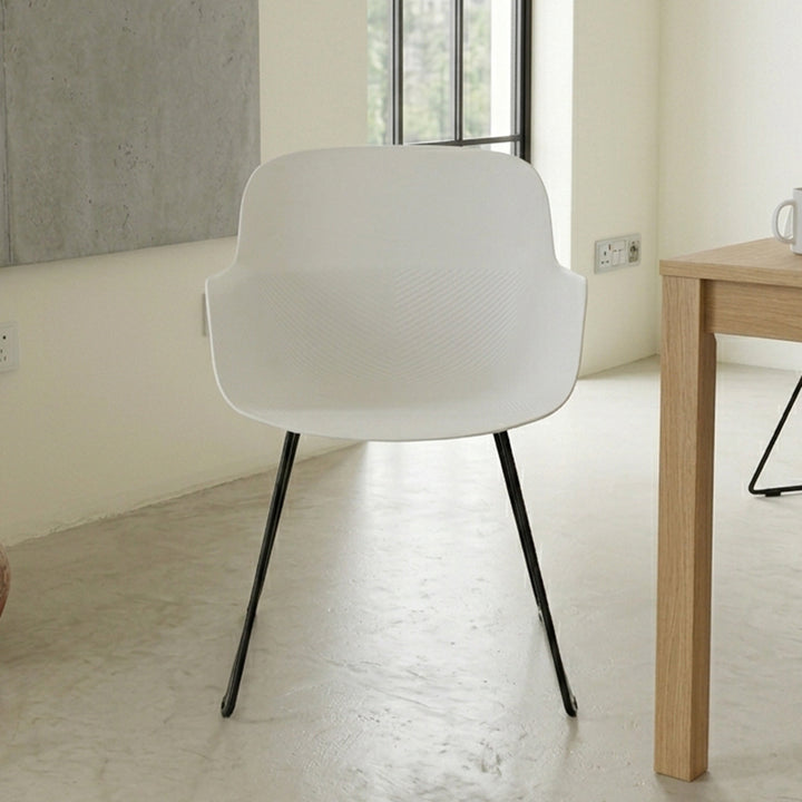 Modern Minimalist PP &amp; Steel Dining Chair With Ergonomic Curved Back - Lightweight Armchair For Dining Room, Kitchen &amp; Cafe