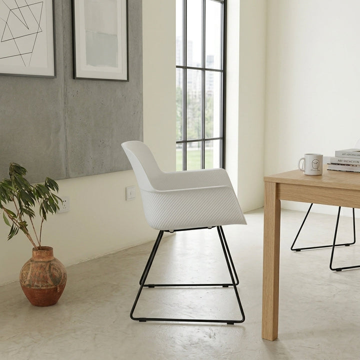 Modern Minimalist PP &amp; Steel Dining Chair With Ergonomic Curved Back - Lightweight Armchair For Dining Room, Kitchen &amp; Cafe