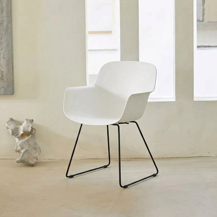 Modern Minimalist PP &amp; Steel Dining Chair With Ergonomic Curved Back - Lightweight Armchair For Dining Room, Kitchen &amp; Cafe