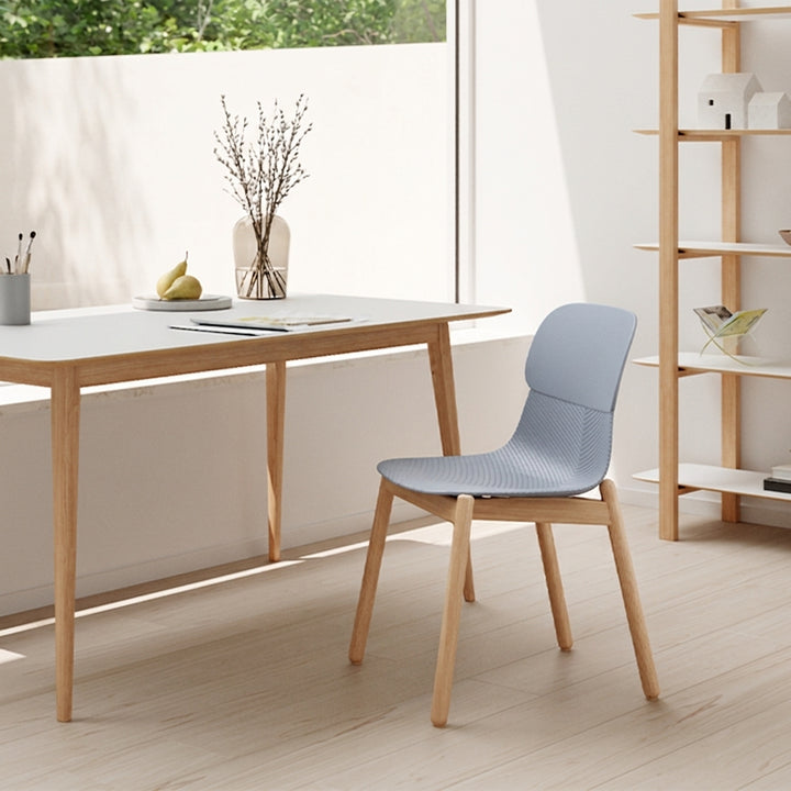 Modern Minimalist PP Dining Chair With Ergonomic Curved Back &amp; Solid Beech Wood Legs - Textured Side Chair For Dining Room, Kitchen &amp; Home Office