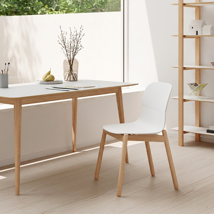 Modern Minimalist PP Dining Chair With Ergonomic Curved Back &amp; Solid Beech Wood Legs - Textured Side Chair For Dining Room, Kitchen &amp; Home Office
