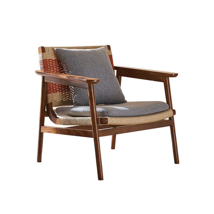 Moderner Mid-Century Akzentstuhl aus massivem Holz mit PE-gewebten Armlehnen und Rückenlehne für das Wohnzimmer 