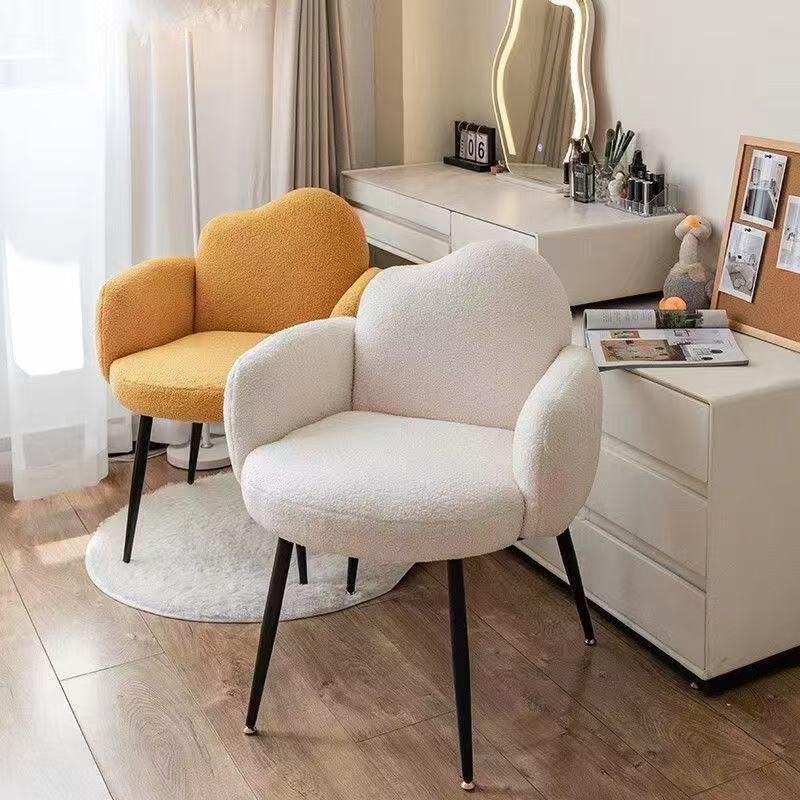 Modern Minimalist Hug-Style Lambswool Solid Wood Wooden Board Accent Chair With Armrest Backrest For Bedroom