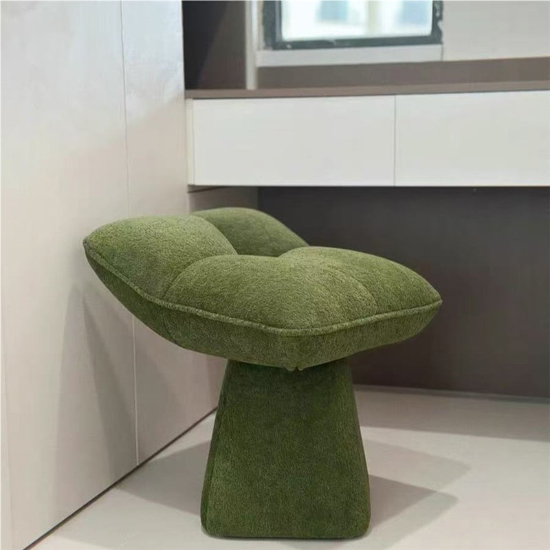 Zeitgenössischer drehbarer, rückenloser Schminkhocker in vierblättriger Kleeblattform im nordischen Stil aus Chenille und Sperrholz für das Schlafzimmer 
