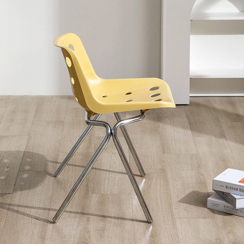 Chaise de salle à manger en fer forgé PP design fromage moderne du milieu du siècle avec dossier pour salon et salle à manger 