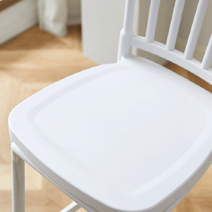 Tabouret de bar carré minimaliste moderne en PP avec dossier pour salle à manger et cuisine 