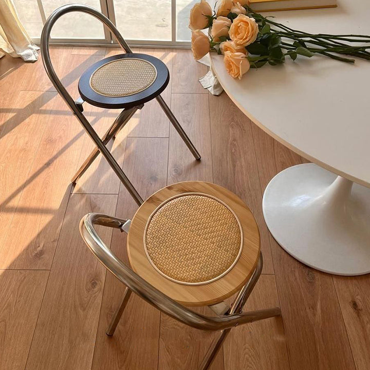 Moderner Mid-Century runder Edelstahl MDF Rattan Webstuhl Klappbarer Hocker mit Rückenlehne für Wohnzimmer 