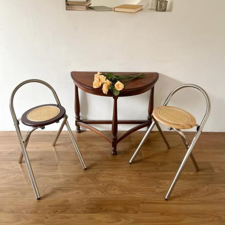 Moderner Mid-Century runder Edelstahl MDF Rattan Webstuhl Klappbarer Hocker mit Rückenlehne für Wohnzimmer 