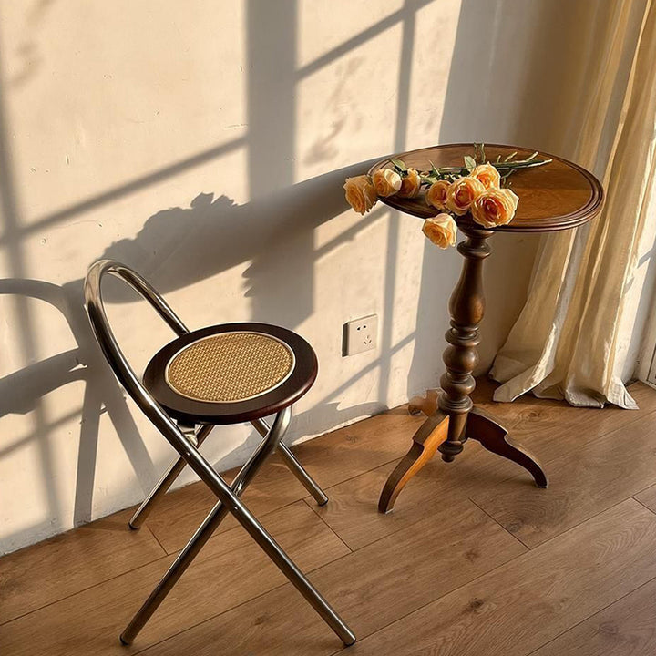 Moderner Mid-Century runder Edelstahl MDF Rattan Webstuhl Klappbarer Hocker mit Rückenlehne für Wohnzimmer 