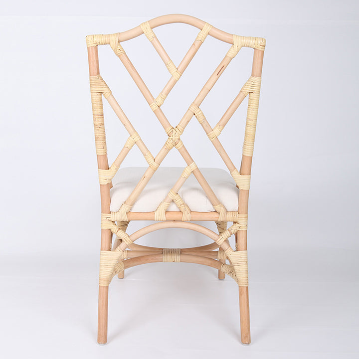 Chaise de salle à manger contemporaine scandinave en rotin naturel tissé à la main avec coussin imperméable - Chaise avec dossier pour usage intérieur et extérieur 