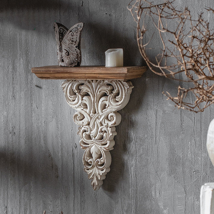 Traditionelle französische MDF-Regale mit Distressed-Oberfläche, hohl geschnitzt, in Beige und Braun, wandmontierte Holzregale, Aufbewahrungsregal für das Wohnzimmer 
