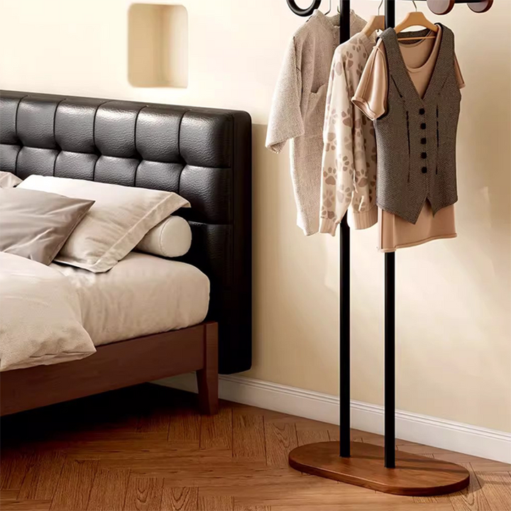 Zeitgenössischer Retro-Garderobenständer aus Karbonstahl und Holzwerkstoff, unregelmäßig, platzsparend für das Schlafzimmer 