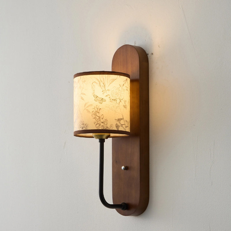 Lámpara de pared tipo aplique de 1 luz con pantalla cilíndrica de tela, metal y caucho de madera, estilo retro contemporáneo, para dormitorio 