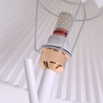 Moderne minimalistische Stehlampe aus Eisen, PVC-Stoff und Marmor mit 1 Licht für das Wohnzimmer 