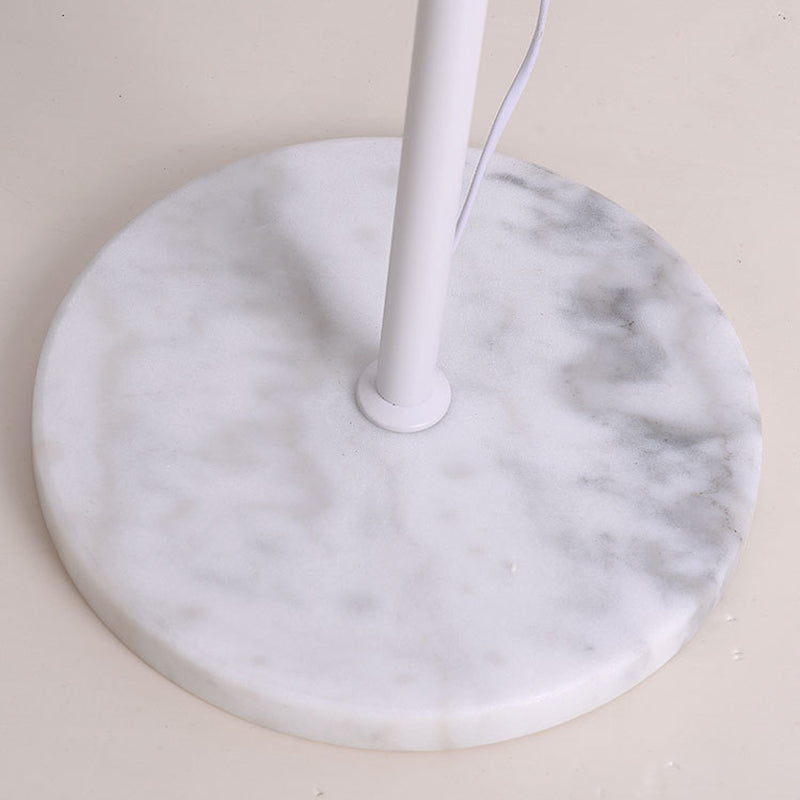 Moderne minimalistische Stehlampe aus Eisen, PVC-Stoff und Marmor mit 1 Licht für das Wohnzimmer 