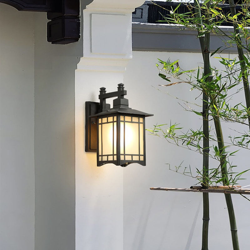 Traditional Chinese Waterproof Lantern Shaped Aluminum Glass 1-Light Outdoor Wall Sconce Lamp For Garden