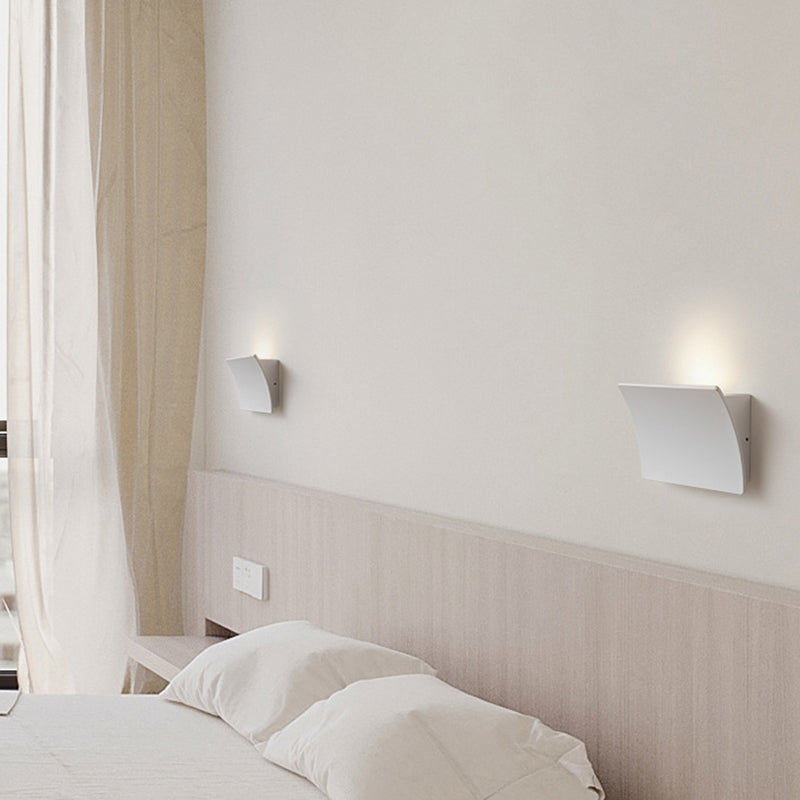 Moderne minimalistische Aluminium-Acryl-Quadrat-LED-Wandleuchte für das Schlafzimmer 