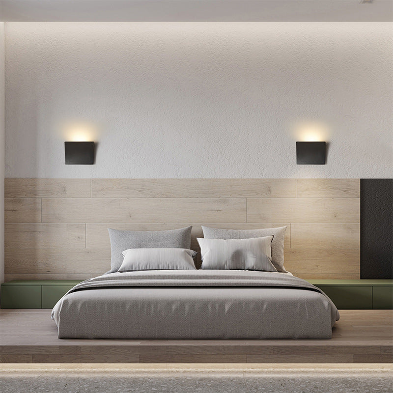 Moderne minimalistische Aluminium-Acryl-Quadrat-LED-Wandleuchte für das Schlafzimmer 