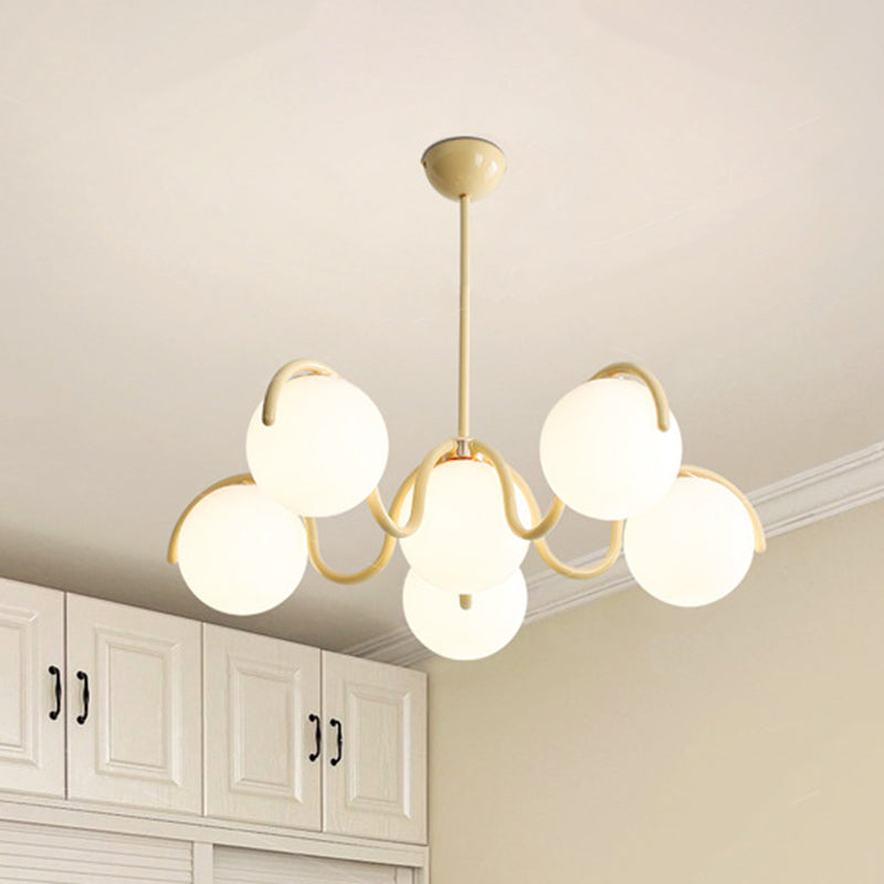 Lustre contemporain scandinave en fer sphérique avec verre à 6 lumières pour chambre 