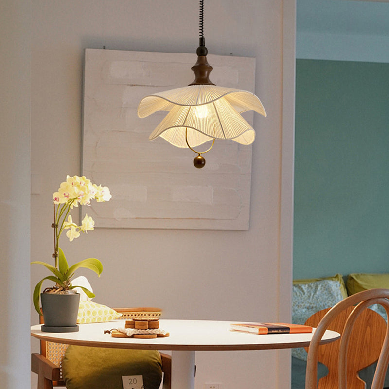 Traditional Vintage Petal Shaped Solid Wood Fabric 1-Light Pendant Light For Dining Room