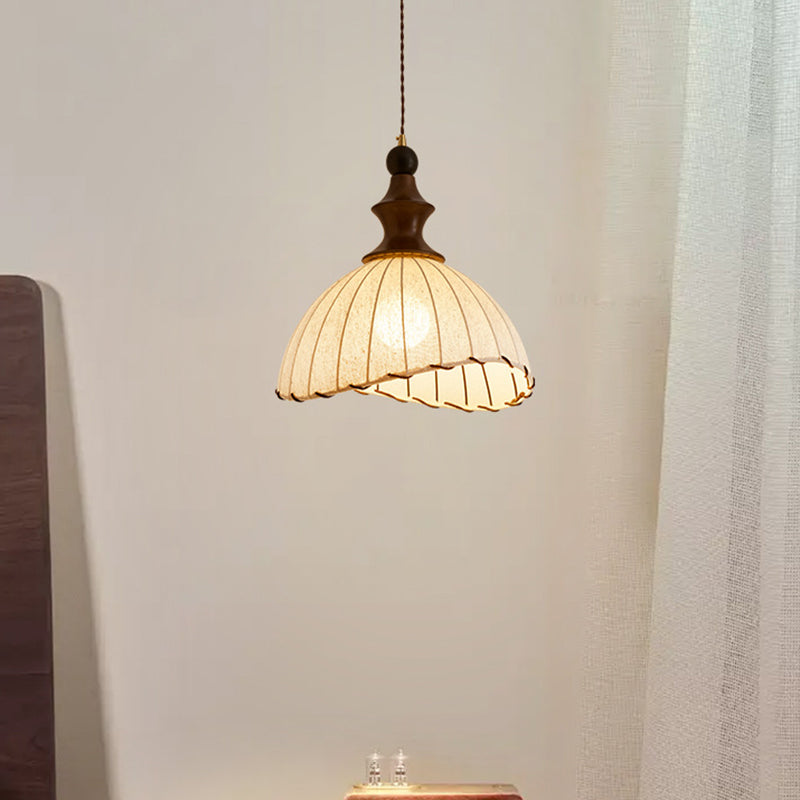 Traditional Vintage Petal Shaped Solid Wood Fabric 1-Light Pendant Light For Dining Room
