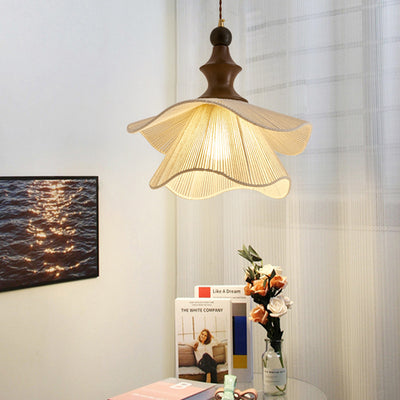 Traditional Vintage Petal Shaped Solid Wood Fabric 1-Light Pendant Light For Dining Room