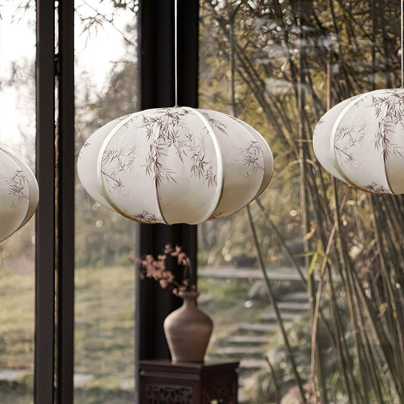 Traditional Chinese Lantern Shaped Metal Fabric 1-Light Pendant Light For Dining Room
