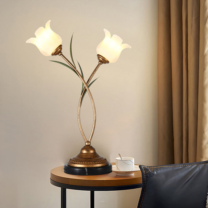 Lámpara de mesa contemporánea creativa de hierro con forma de flor de vidrio de 2 luces para dormitorio 