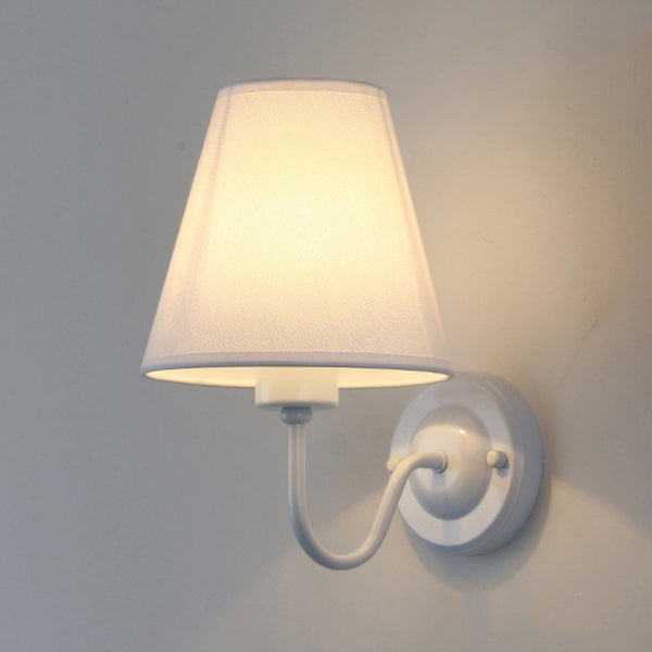 Lámpara de Aplique de Pared de 1 Luz de Tela de Hierro Cónica de Cúpula Vintage Tradicional Para Dormitorio 