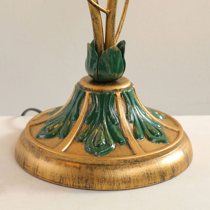 Lampe de table à 2 lumières en fer forgé avec vigne fleurie à double tête vintage traditionnel et verre cristal pour chambre à coucher 
