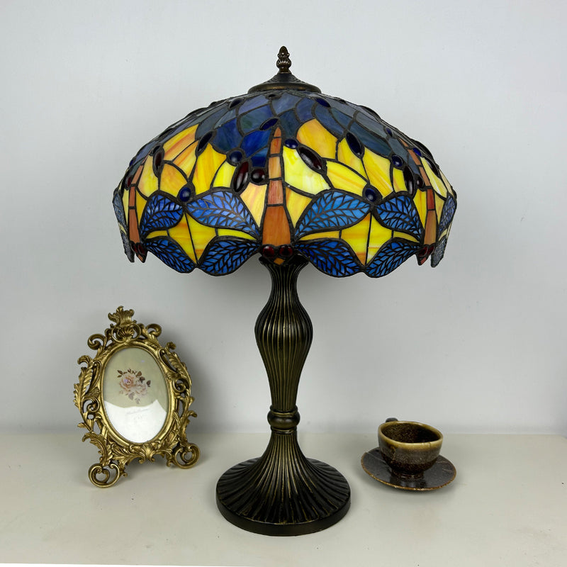 Traditional Tiffany Lines Flower Pattern Resin Glass 2-Light Table Lamp For Bedroom