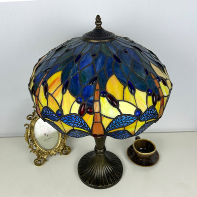 Traditional Tiffany Lines Flower Pattern Resin Glass 2-Light Table Lamp For Bedroom