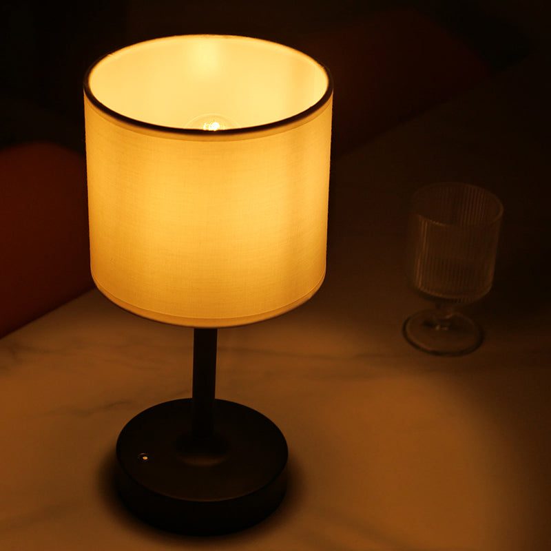 Lampe de table moderne minimaliste en métal cylindrique relevable avec tissu 1 lumière pour chambre 