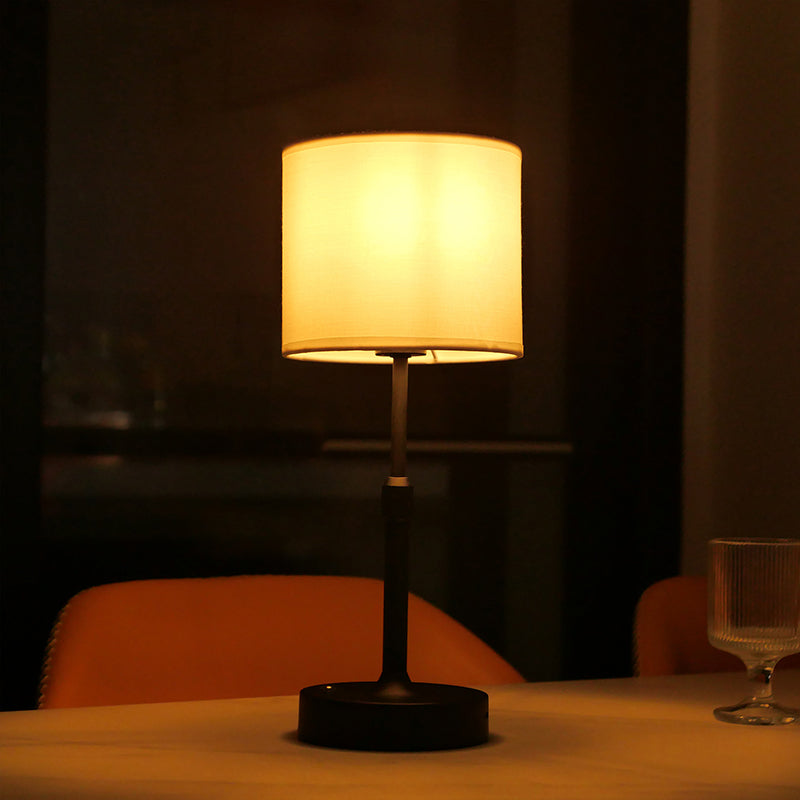 Lampe de table moderne minimaliste en métal cylindrique relevable avec tissu 1 lumière pour chambre 