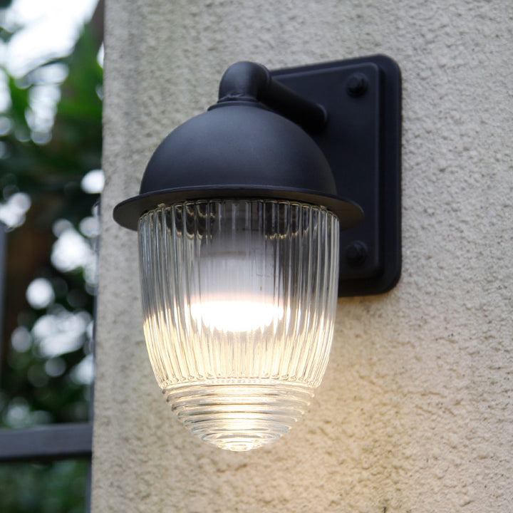 Moderne minimalistische wasserdichte nussförmige Aluminium-Glas 1-Licht Außenwandleuchte für Gärten 