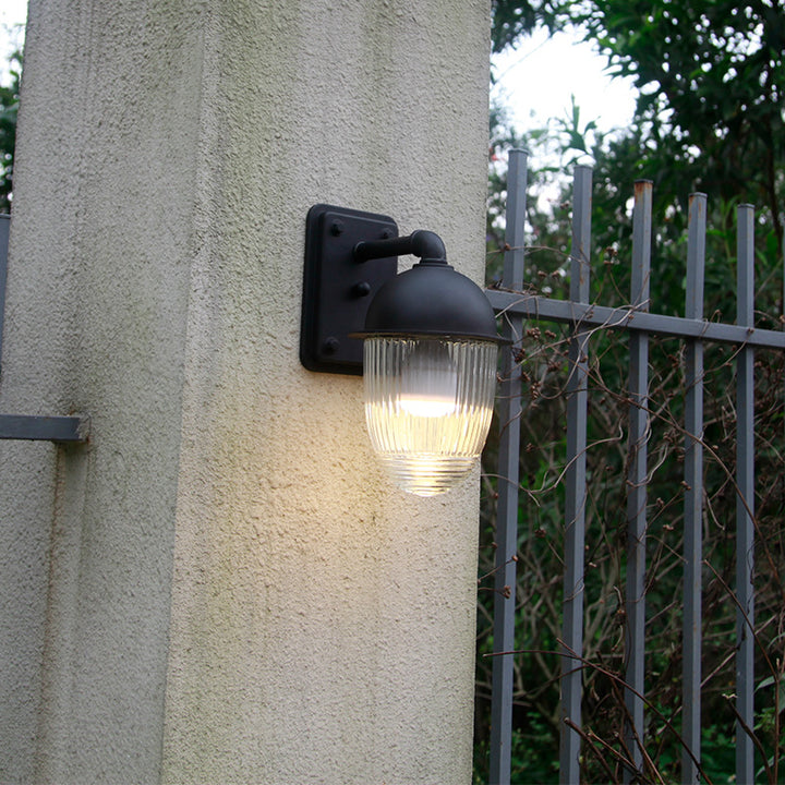 Moderne minimalistische wasserdichte nussförmige Aluminium-Glas 1-Licht Außenwandleuchte für Gärten 