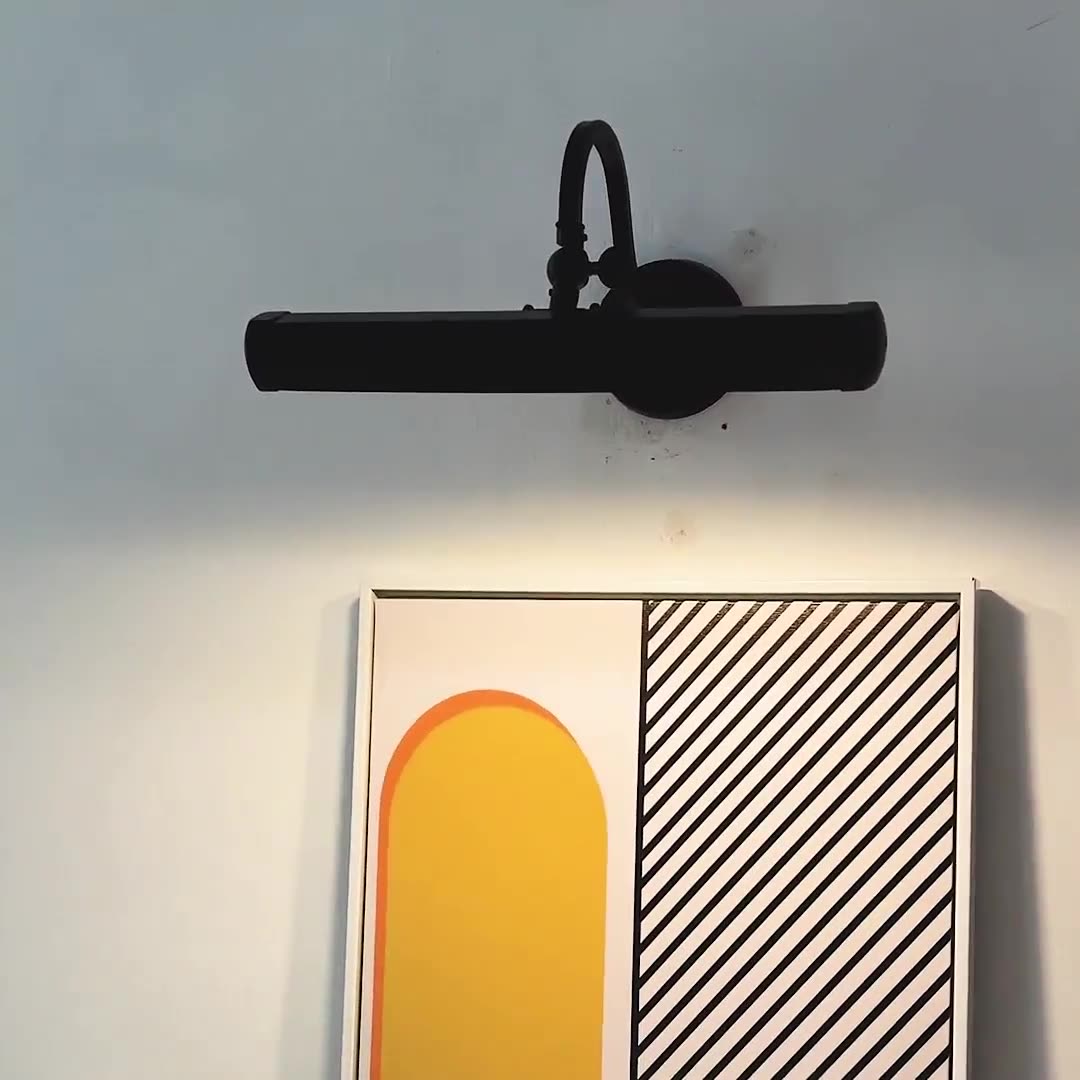 Moderne minimalistische drehbare lange Eisen-2-Licht-Wandleuchte für das Schlafzimmer 