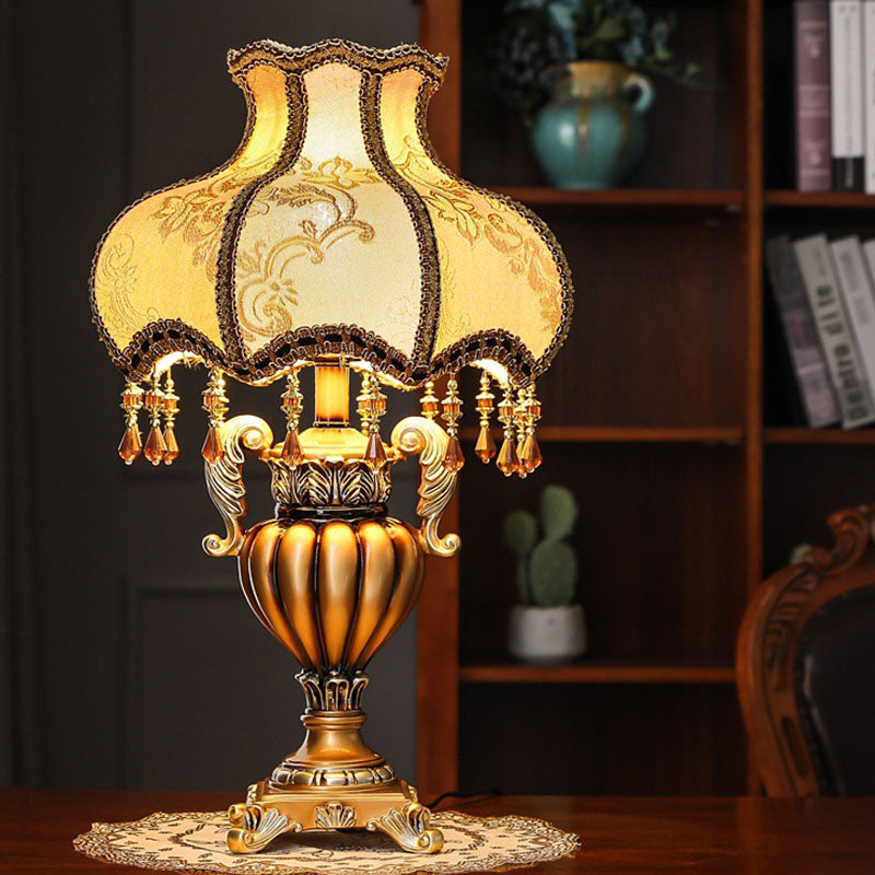 Traditional Luxury Flower-Shaped Cylindrical Metal Resin Fabric 1-Light Table Lamp For Bedroom