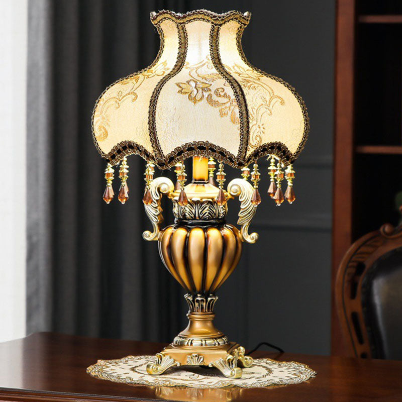 Traditional Luxury Flower-Shaped Cylindrical Metal Resin Fabric 1-Light Table Lamp For Bedroom