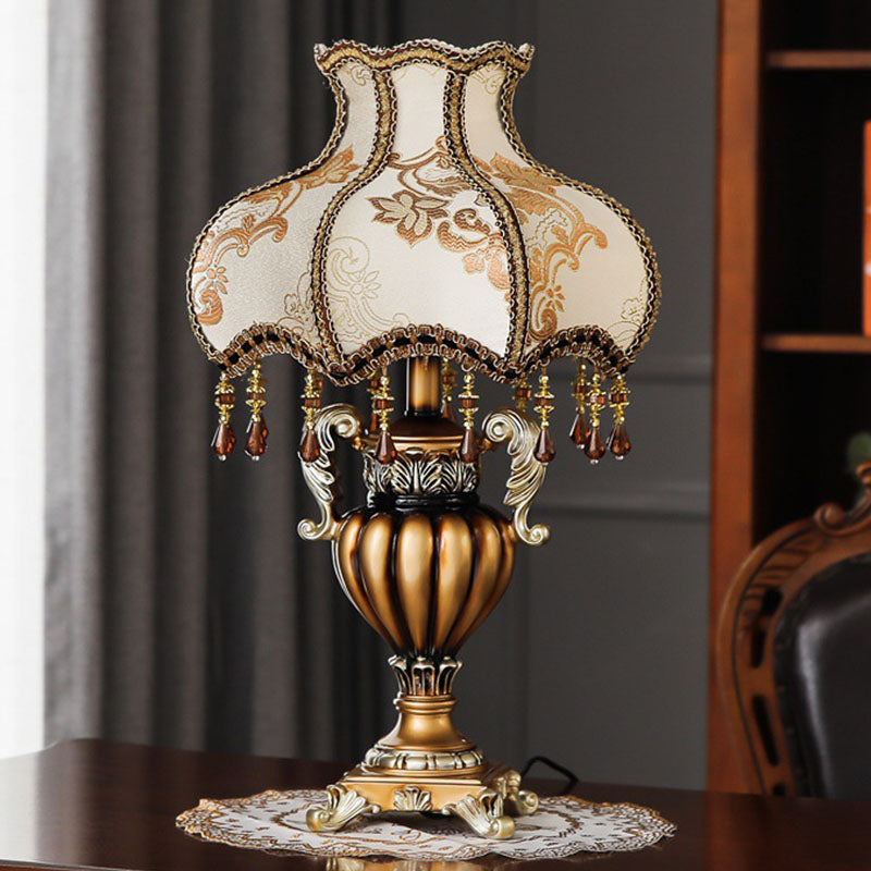 Traditional Luxury Flower-Shaped Cylindrical Metal Resin Fabric 1-Light Table Lamp For Bedroom