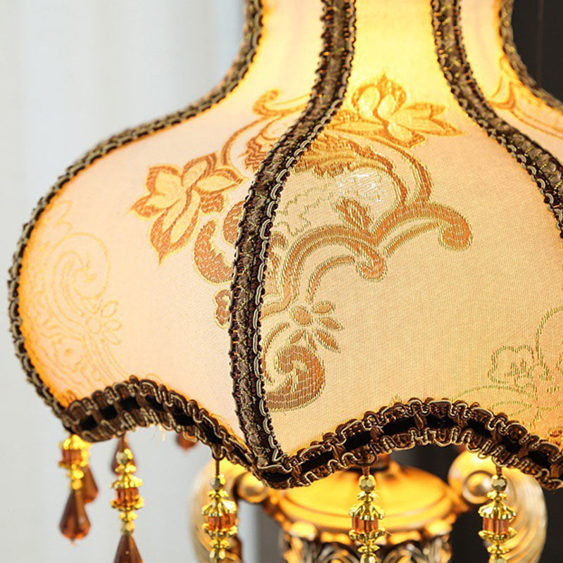 Traditional Luxury Flower-Shaped Cylindrical Metal Resin Fabric 1-Light Table Lamp For Bedroom