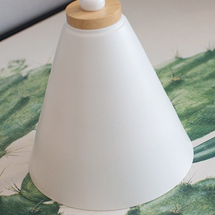 Zeitgenössische nordische konische Wandlampe aus massivem Holz und Eisen mit 1 Licht für das Schlafzimmer 