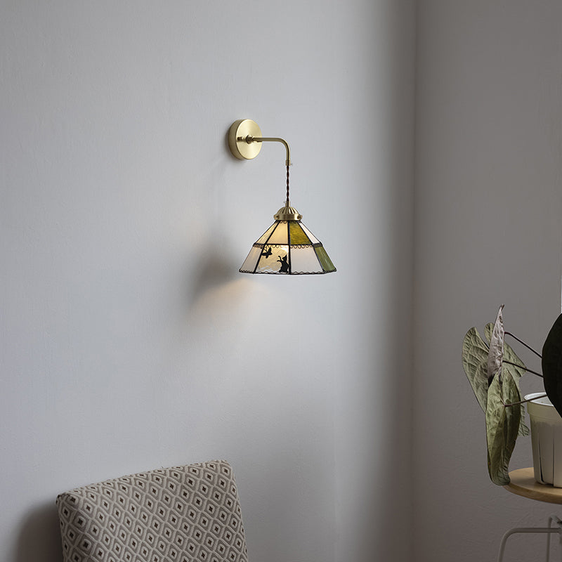 Traditional Tiffany Round Cat Pattern Brass Glass 1-Light Wall Sconce Lamp For Bedroom