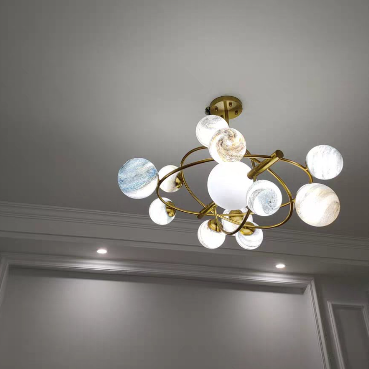 Zeitgenössischer nordischer DomePlanet runder Glas-Eisen 7/13 - Licht Kronleuchter für das Wohnzimmer 