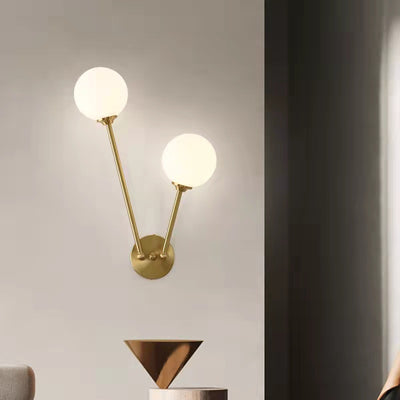 Zeitgenössische nordische runde Kupferglas-Wandleuchte mit 2 Lichtern für Schlafzimmer 