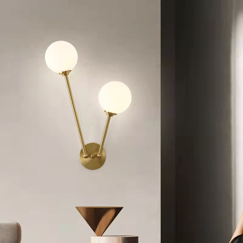 Zeitgenössische nordische runde Kupferglas-Wandleuchte mit 2 Lichtern für Schlafzimmer 