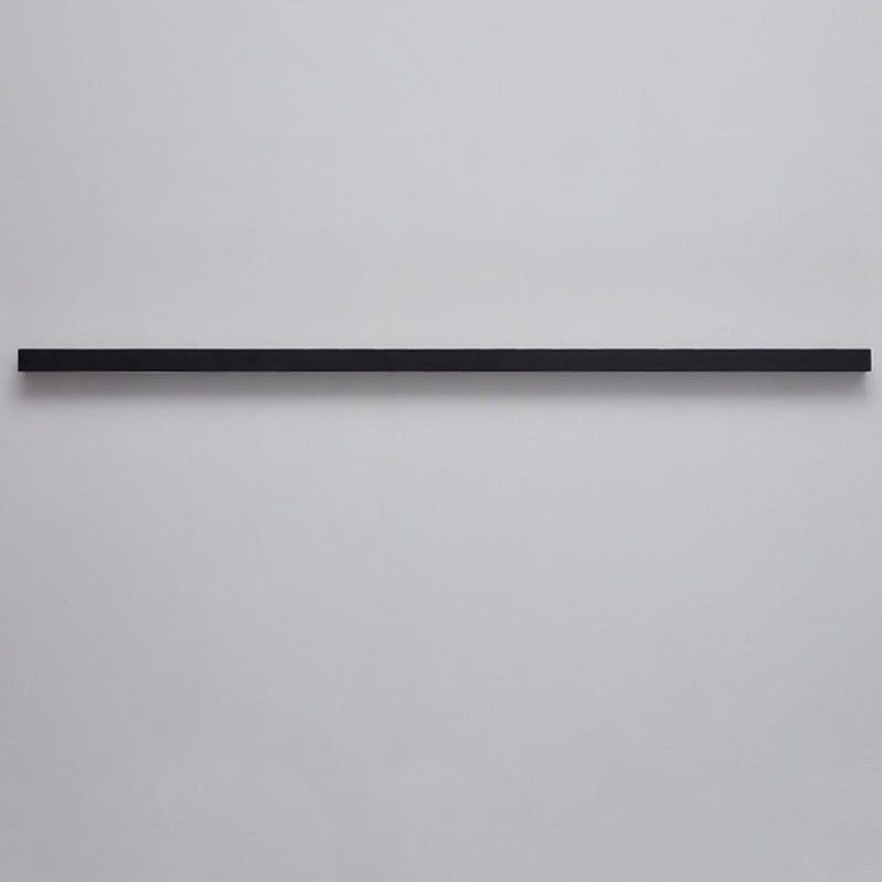 Moderne minimalistische LED-Wandleuchte aus Aluminium und Acryl in langer Streifenform für das Wohnzimmer 