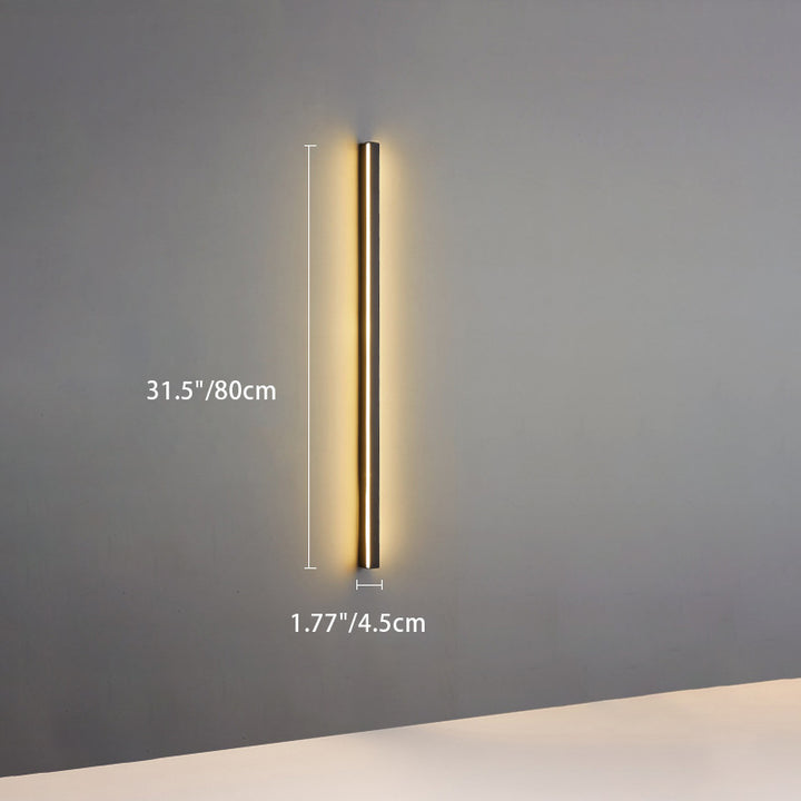 Moderne minimalistische LED-Wandleuchte aus Aluminium und Acryl in langer Streifenform für das Wohnzimmer 