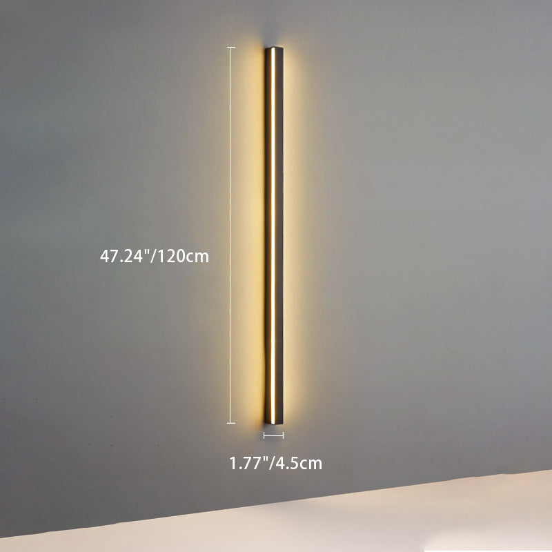 Moderne minimalistische LED-Wandleuchte aus Aluminium und Acryl in langer Streifenform für das Wohnzimmer 