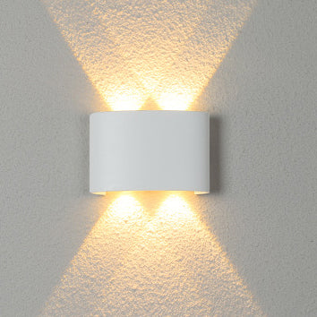 مصباح جداري LED مقاوم للماء من الألمنيوم والأكريليك بتصميم حديث وبسيط للباحات الخارجية 